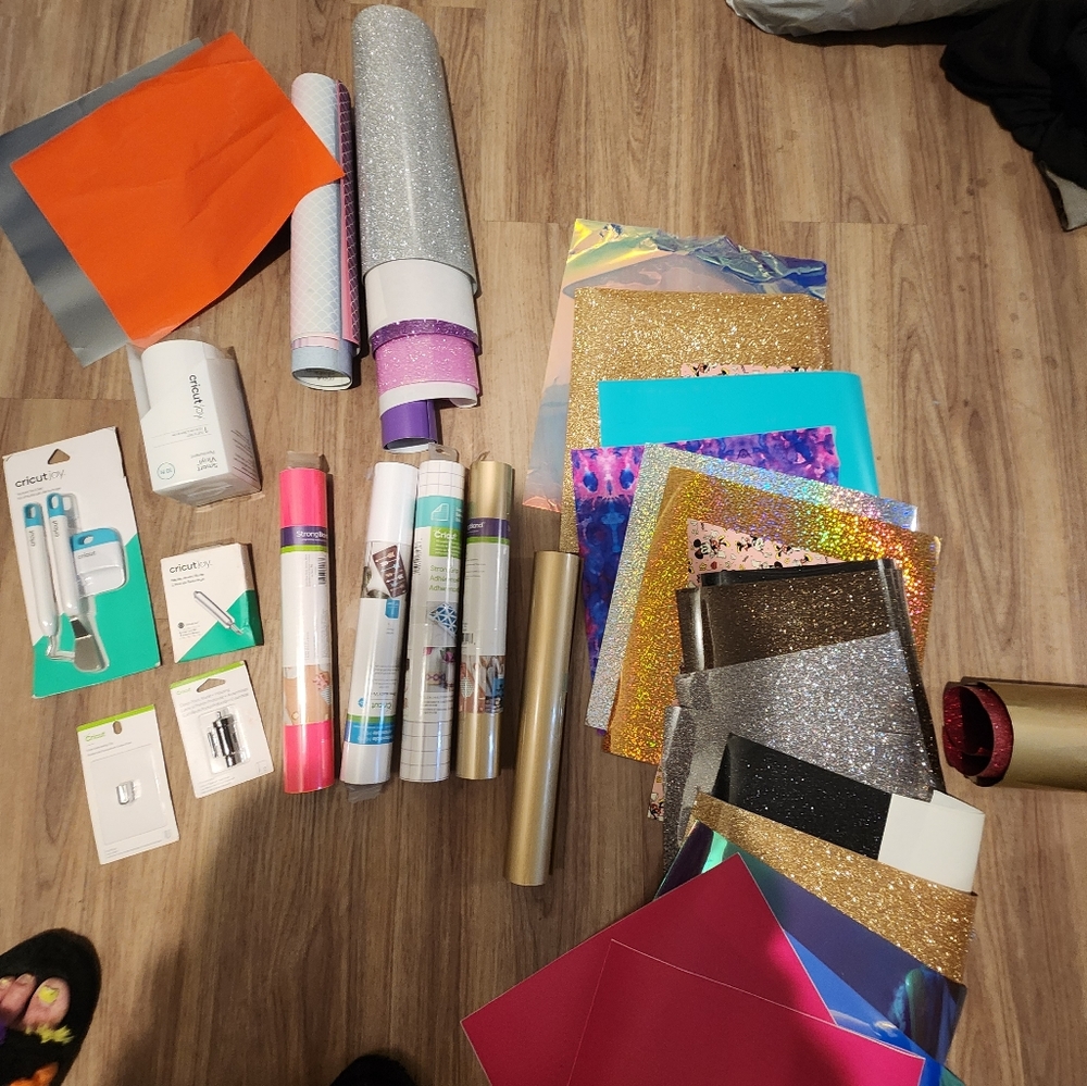Circut bundle - Picture 10 of 12